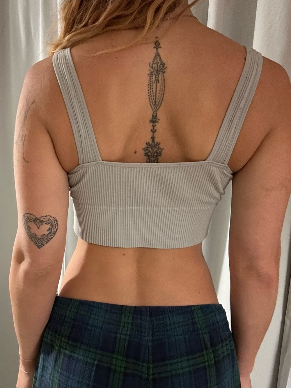 Light Gray Ribbed Crop Tank Top - Picture 4 of 5